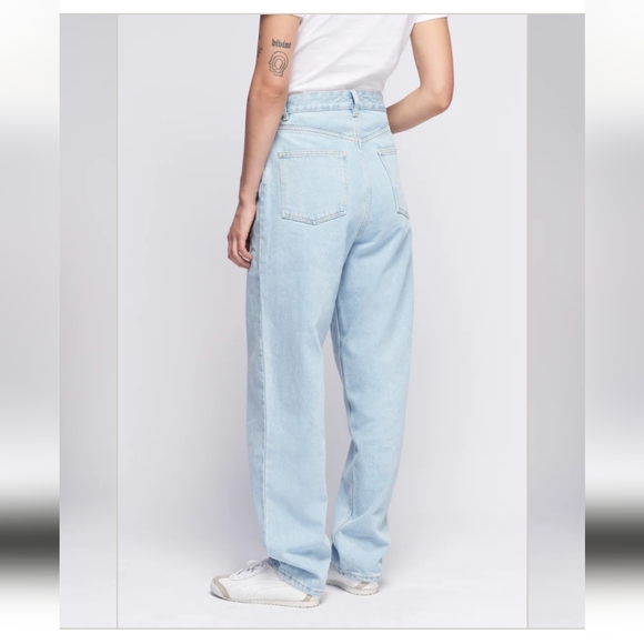 KOTN Unisex Antifit Denim in Light Blue | Size 24 - Picture 8 of 8